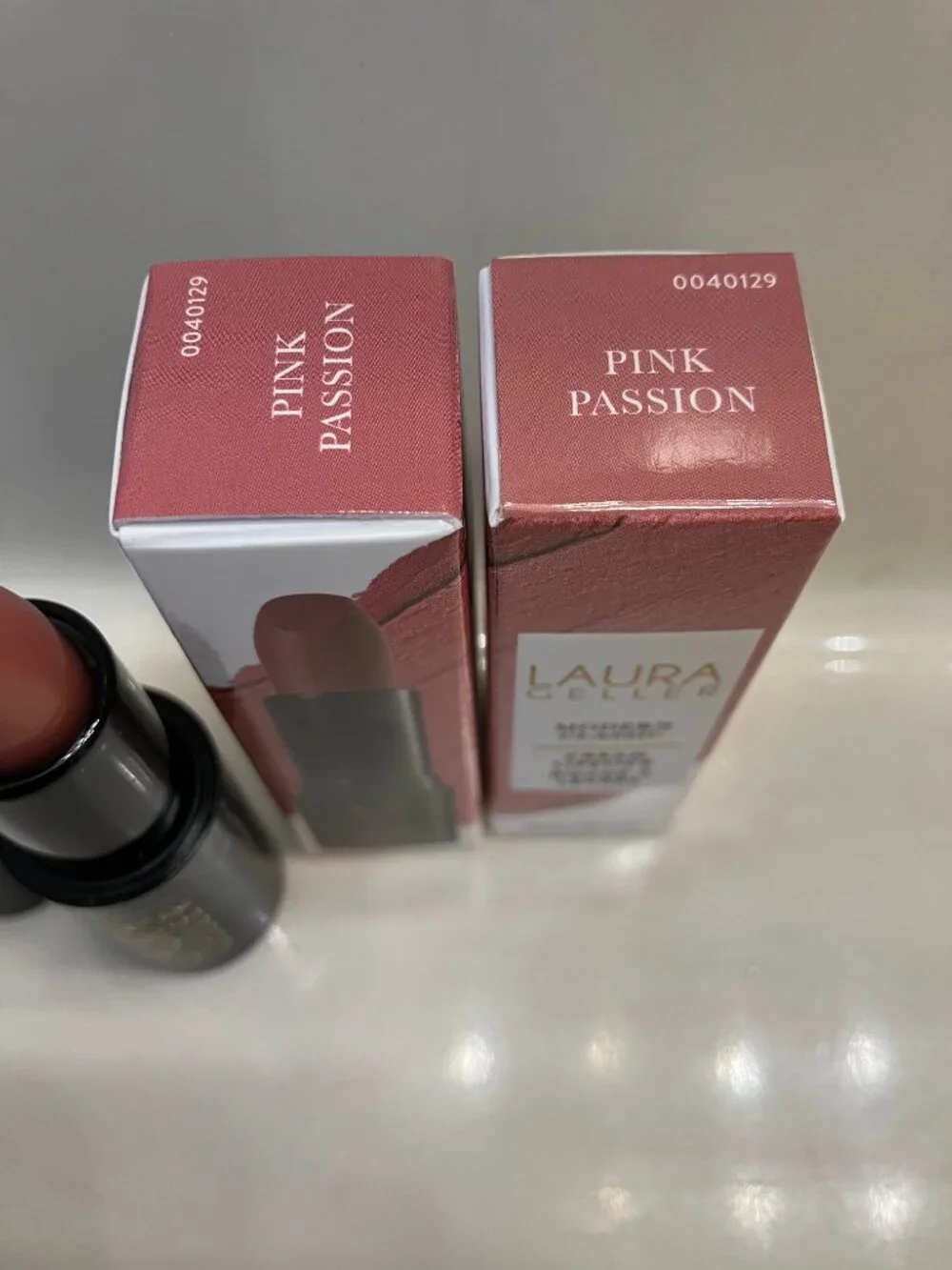 (2) NIB Laura Geller Lipstick Color Pink Passion - Picture 2 of 2